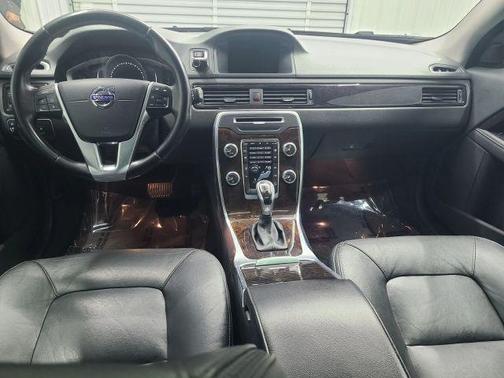 2016 Volvo XC70 T5 Premier