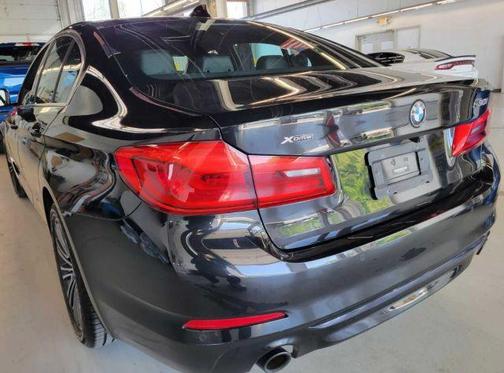 Black 2019 BMW 530 i xDrive