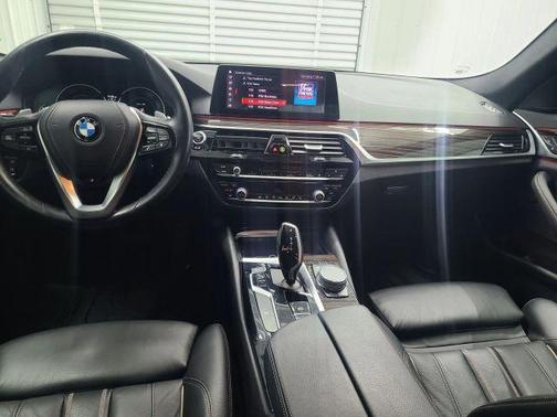 Black 2019 BMW 530 i xDrive