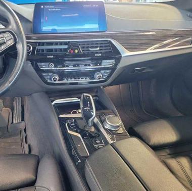 Black 2019 BMW 530 i xDrive