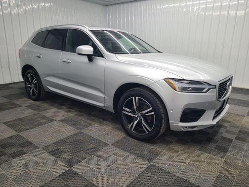 Silver 2019 Volvo XC60 T5 R-Design