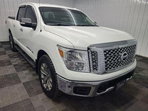 Glacier White 2018 Nissan Titan SV