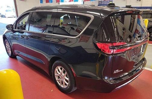 2021 Chrysler Pacifica Touring-L