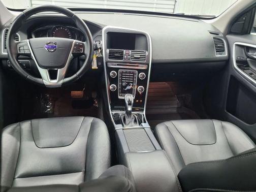 2016 Volvo XC60 T6 Premier Plus