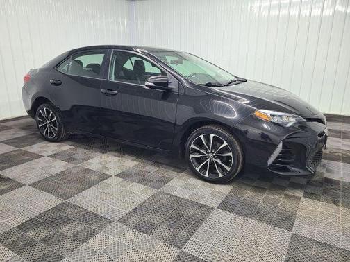 Black 2018 Toyota Corolla SE