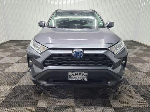 2020 Toyota RAV4 Hybrid XLE