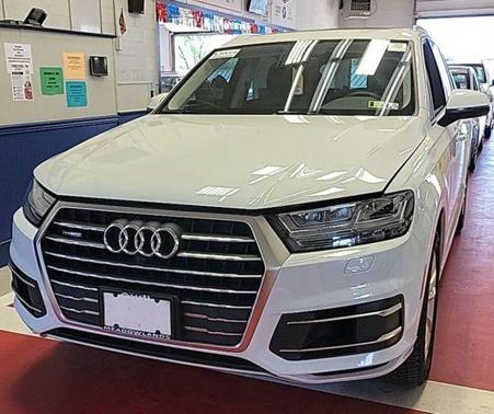 Glacier White Metallic 2019 Audi Q7 55 Premium Plus