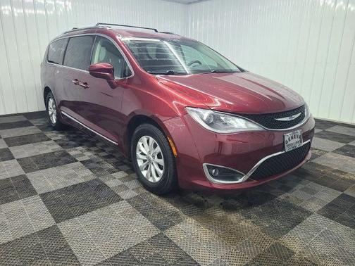 2018 Chrysler Pacifica Touring-L
