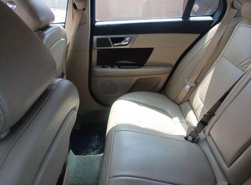 2011 Jaguar XF Premium