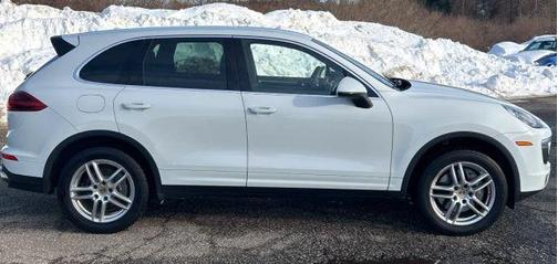 2016 Porsche Cayenne Base