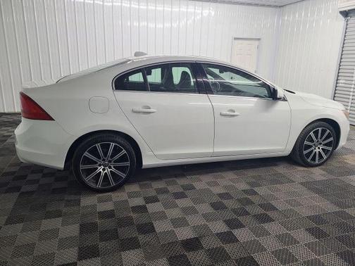 Ice White 2015 Volvo S60 T5 Premier