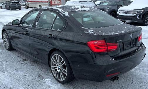 2018 BMW 330 i xDrive