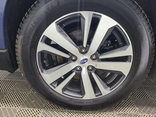 Abyss Blue Pearl 2019 Subaru Outback 2.5i Limited