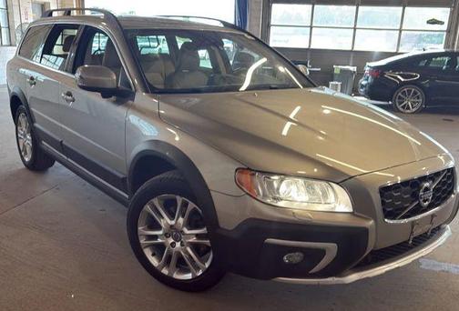 Seashell Metallic 2016 Volvo XC70 T5 Platinum
