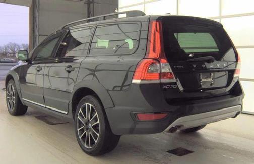 2016 Volvo XC70 T5 Platinum