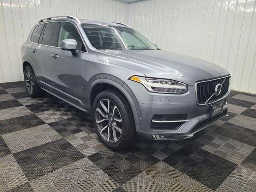 2019 Volvo XC90 T6 Momentum