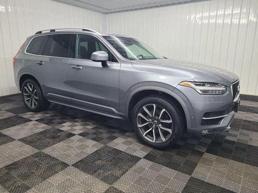 2019 Volvo XC90 T6 Momentum