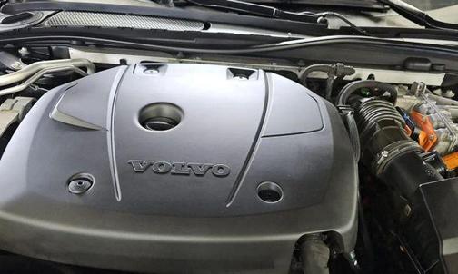 2018 Volvo S90 Recharge Plug-In Hybrid T8 Inscription