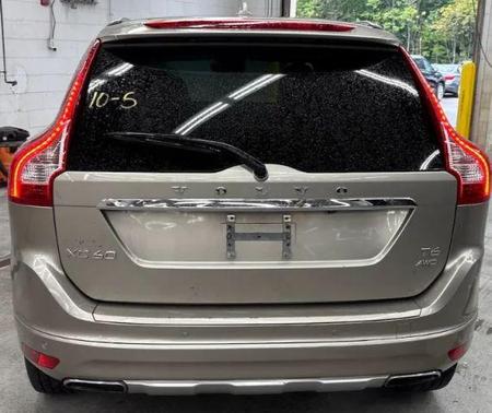Seashell Metallic 2015 Volvo XC60 T6