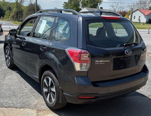 Dark Gray Metallic 2018 Subaru Forester 2.5i