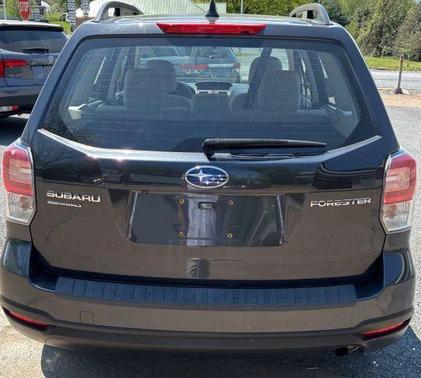 Dark Gray Metallic 2018 Subaru Forester 2.5i