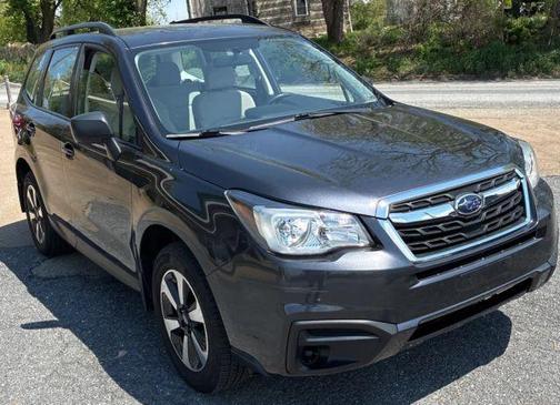 Dark Gray Metallic 2018 Subaru Forester 2.5i