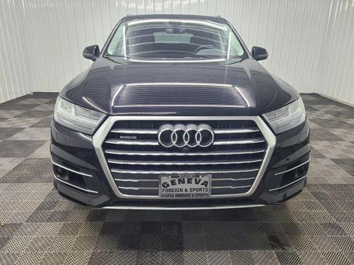 Orca Black Metallic 2018 Audi Q7 3.0T Prestige
