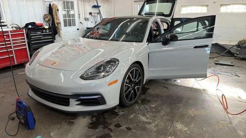 2018 Porsche Panamera 4S