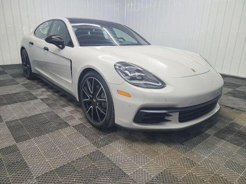 2018 Porsche Panamera 4S