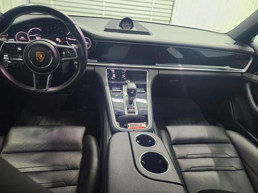 2018 Porsche Panamera 4S