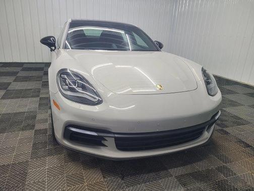 2018 Porsche Panamera 4S