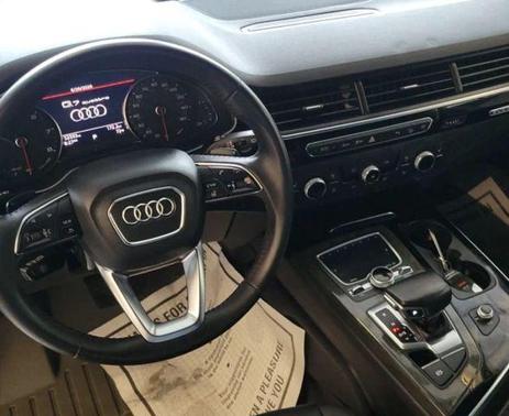 Florett Silver Metallic 2019 Audi Q7 55 Premium