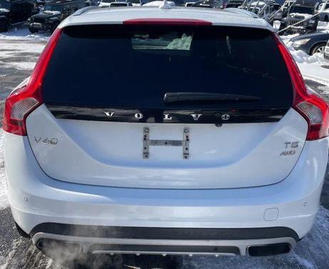 2016 Volvo V60 Cross Country T5 Platinum