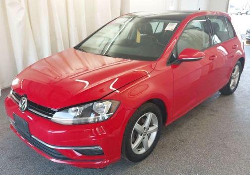 2018 Volkswagen Golf TSI SE