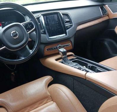Black 2018 Volvo XC90 T6 Inscription