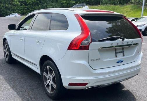 Crystal White Pearl 2014 Volvo XC60 T6