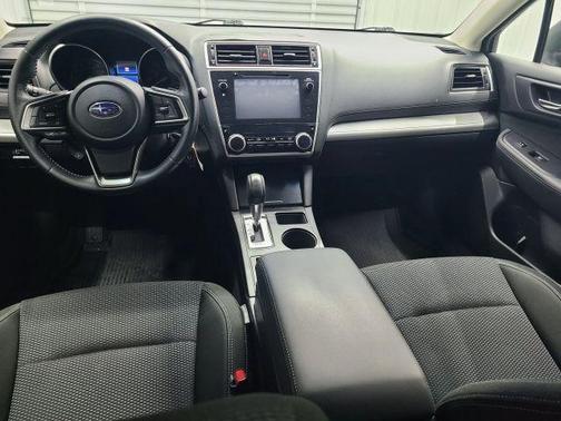 Crystal Black Silica 2018 Subaru Outback 2.5i Premium