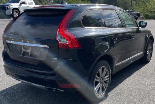 Black 2016 Volvo XC60 T5 Premier