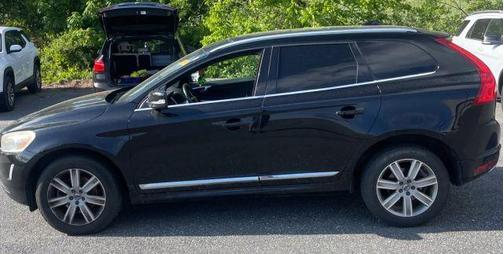 Black 2016 Volvo XC60 T5 Premier