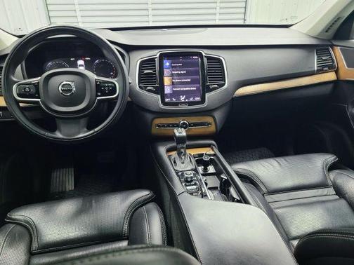 2018 Volvo XC90 T6 Inscription