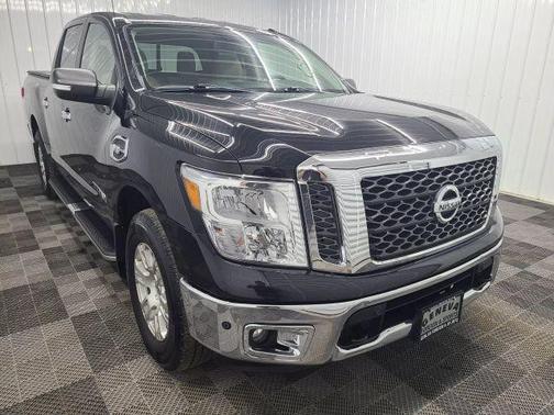 2017 Nissan Titan SV