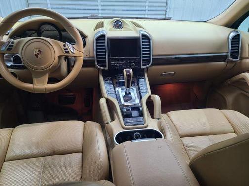 Brown 2013 Porsche Cayenne Diesel