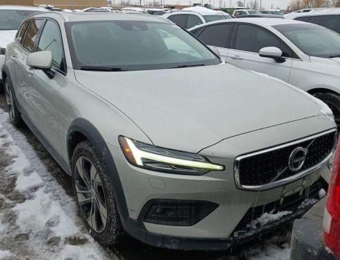 2020 Volvo V60 Cross Country T5