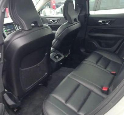 2020 Volvo V60 Cross Country T5