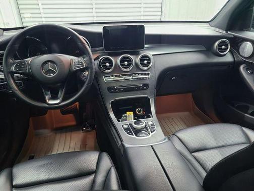 2018 Mercedes-Benz GLC 300 Base 4MATIC