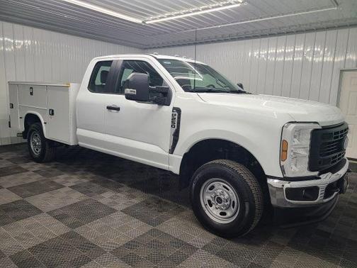 White 2024 Ford F-250 XL