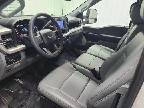 White 2024 Ford F-250 XL