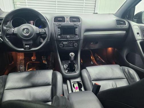2013 Volkswagen Golf R 4-Door