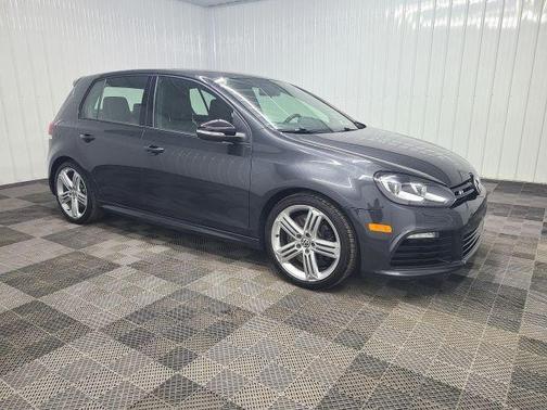2013 Volkswagen Golf R 4-Door