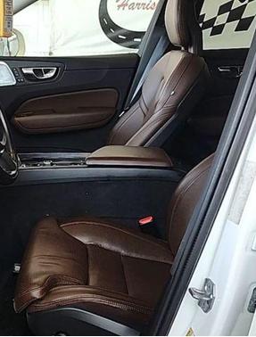 White 2018 Volvo XC60 Recharge Plug-In Hybrid T8 Inscription